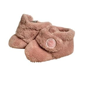 Ugg bixbee Infant baby girl newborn pink peach fuzzy crib Velcro shoe booties